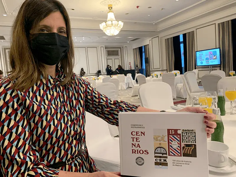 Marta en el homenaje a los Comercios Centenarios de Madrid